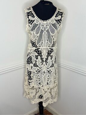 Solitaire Cream Crochet Lace Tank